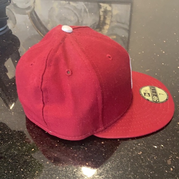 Phillies new era fitted cap - Picture 2 of 3